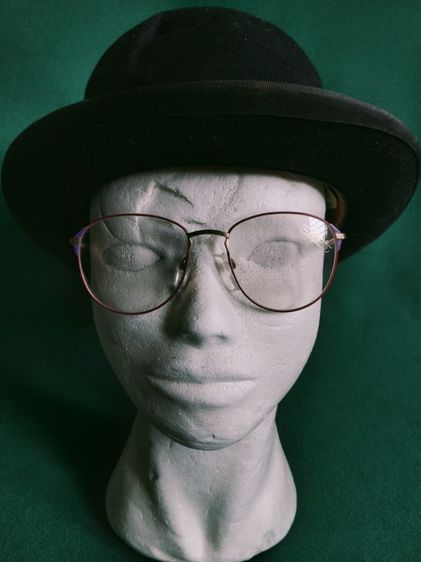 ขอขายกรอบแว่นตาหญิงวินเทจแบรนด์ Silhouette รุ่น M6087 V6053 made in Austria ขนาด 52-18-130มม. วัตถุเหมือนนาคสภาพไม่ผ่านการใช้งาน รูปที่ 2