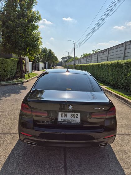 BMW Series 5 2021 520d Sedan ดีเซล เกียร์อัตโนมัติ ดำ รูปที่ 2