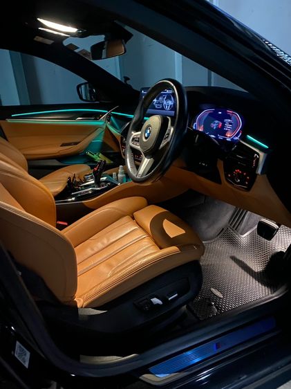 BMW Series 5 2021 520d Sedan ดีเซล เกียร์อัตโนมัติ ดำ รูปที่ 3