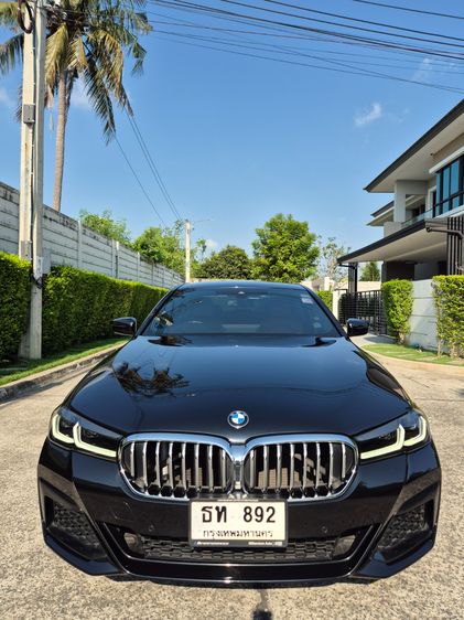 รถ BMW Series 5 520d สี ดำ