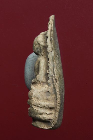 พระรอดลำพูนสวยๆค่ะเก่าค่ะ รูปที่ 4