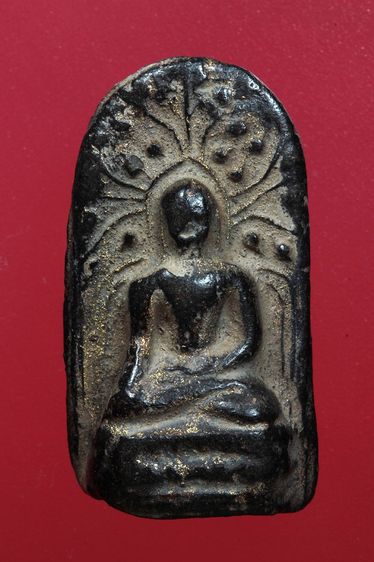 พระคงลำพูนสวยๆค่ะเก่าค่ะ