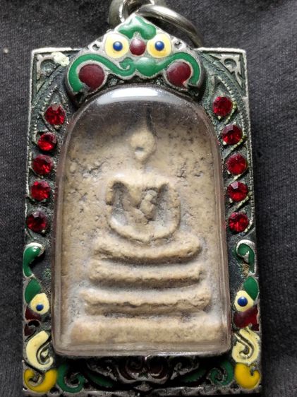 พระสมเด็จเนื้อสวยๆใส่กรอบพร้อมห้อยครับ รูปที่ 4