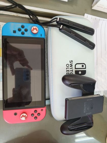 เกมส์นินเทนโด และอุปกรณ์ เชื่อมต่อไร้สายได้ Nintendo switch V2 