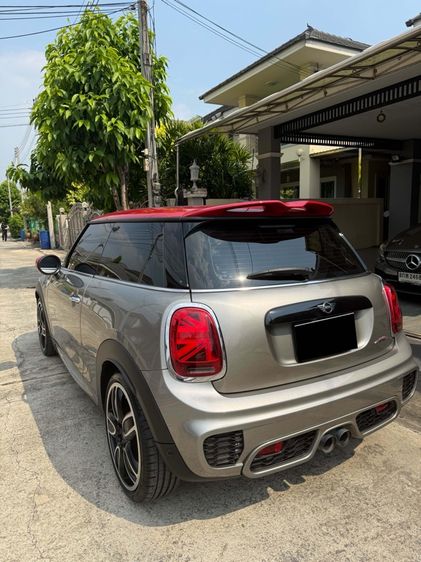 Mini JOHN COOPER WORK 2022 2.0 John Cooper Works Sedan เบนซิน ไม่ติดแก๊ส เกียร์อัตโนมัติ เทา รูปที่ 4