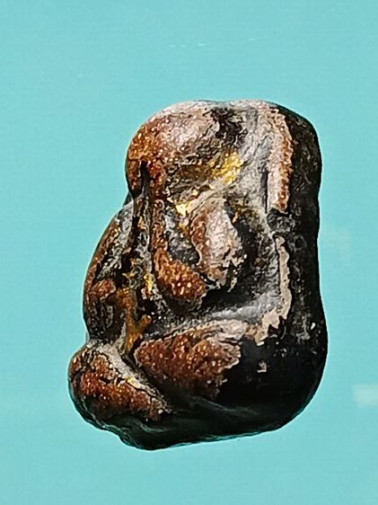 พระปิดตาเนื้อผงคลุกรัก หลวงปู่ภู่ วัดนอก จ.ชลบุรี รุ่นเเรก สภาพสวย เนื้อจัดเก่า พระมรดกเก็บเก่า ได้เหมาจากบ้านเก่าแถวย่านพานทอง เเบ่งปันมา รูปที่ 6