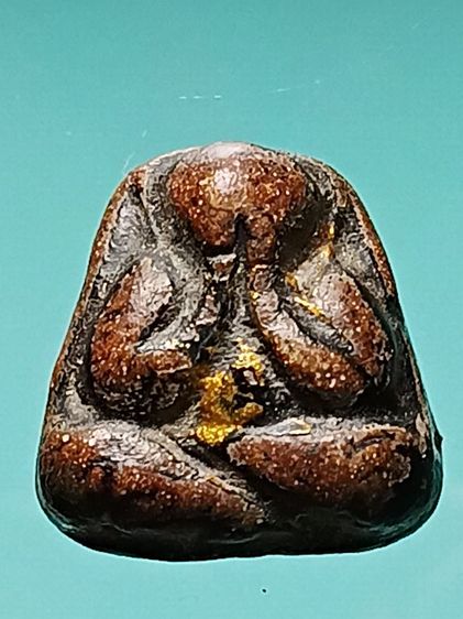 พระปิดตาเนื้อผงคลุกรัก หลวงปู่ภู่ วัดนอก จ.ชลบุรี รุ่นเเรก สภาพสวย เนื้อจัดเก่า พระมรดกเก็บเก่า ได้เหมาจากบ้านเก่าแถวย่านพานทอง เเบ่งปันมา รูปที่ 3