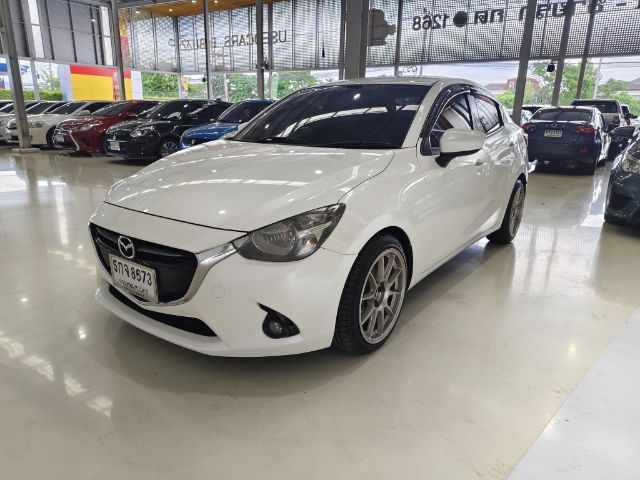 รถ Mazda Mazda 2 1.3 High Connect สี ขาว