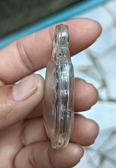 พระเหรียญเลี่ยมเก่า 1 องค์ รูปที่ 4