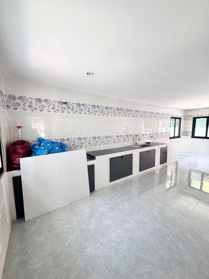 อื่นๆ ไม่มี 2024 ใช่ บ้านเดี่ยวสร้างใหม่พร้อมพื้นที่รวม 200 ตารางวา รูปที่ 4