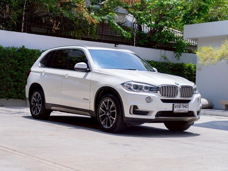 รถ BMW X5 2.0 sDrive25d Pure Experience สี ขาว