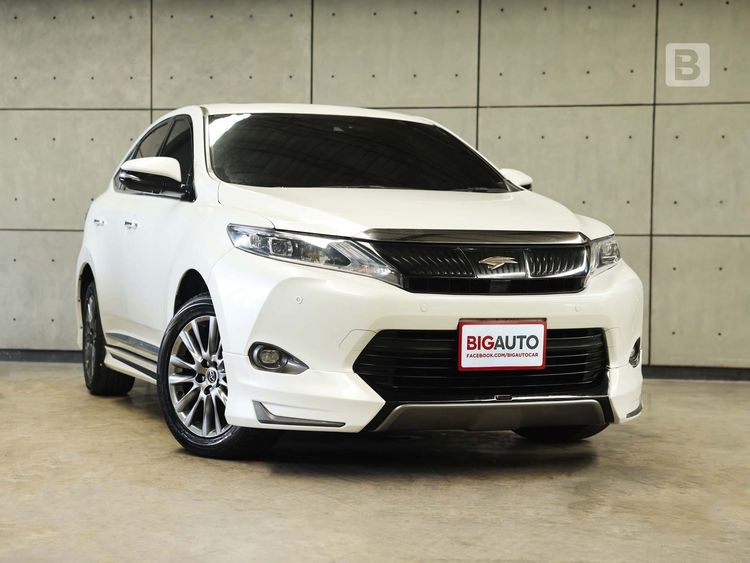 รถ Toyota Harrier 2.5 Hybrid Premium สี ขาว
