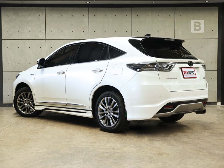 Toyota Harrier 2015 2.5 Hybrid Premium Utility-car ไฮบริด ไม่ติดแก๊ส เกียร์อัตโนมัติ ขาว รูปที่ 4