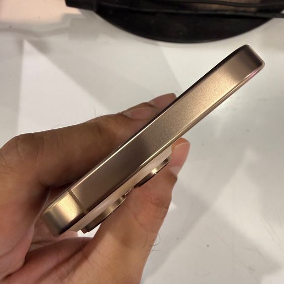 iphone16pro max 512gb สีdesert titanium เครื่องศูนย์ไทย สุขภาพแบตเตอรี่ 99เปอร์เซ็นต์ รูปที่ 3
