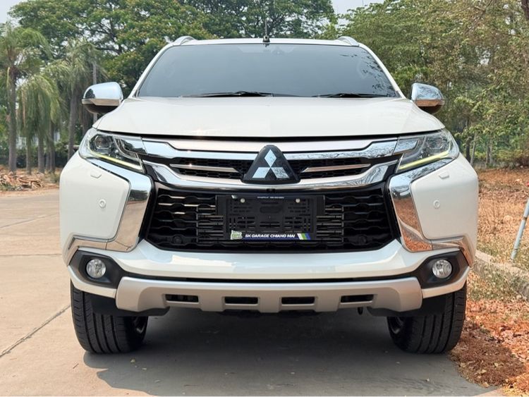 รถ Mitsubishi Pajero Sport 2.4 GT Premium สี ขาว