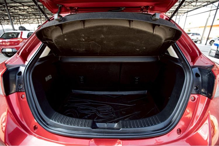 Mazda Mazda 2 2015 1.5 XD Sedan ดีเซล ไม่ติดแก๊ส เกียร์อัตโนมัติ แดง รูปที่ 3