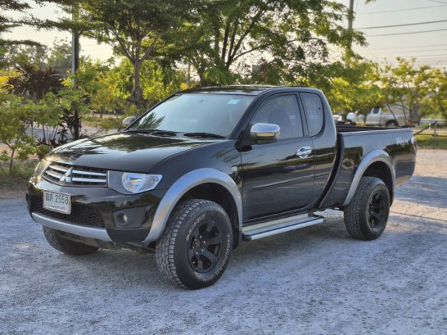Mitsubishi Triton Cab Plus 