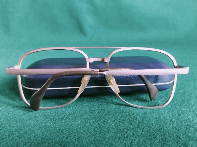 ขอขายกรอบแว่นตาวินเทจจากแบรนด์ Atrio รุ่น a 329 col 231 made in Germany ขนาด 56-18-135มม.ทรง Aviator วัตถุคล้าย titanium น้ำหนักเบา รูปที่ 11