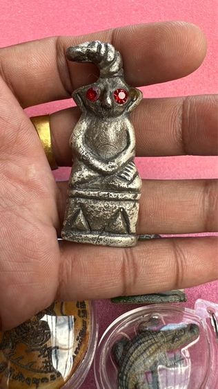 ปล่อยพระค่ะ