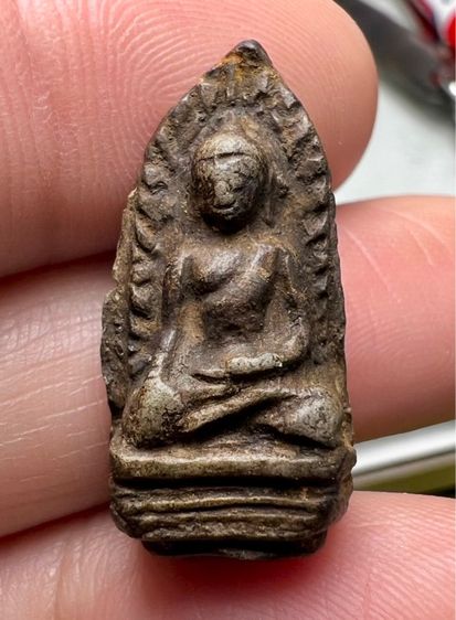 พระรอด วัดมหาวัน พิมพ์ใหญ่  รูปที่ 12