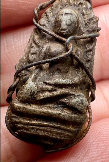 พระรอด วัดมหาวัน พิมพ์ใหญ่  รูปที่ 6