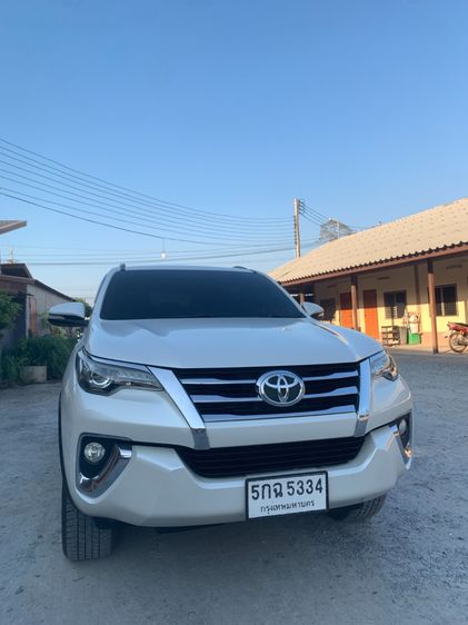Toyota Fortuner 2016 2.4 V Utility-car ดีเซล เกียร์อัตโนมัติ ขาว รูปที่ 4