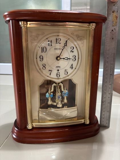 นาฬิกาตั้งโต๊ะไซโก้