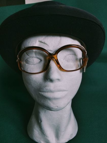 ขอขายกรอบแว่นตาหญิงวินเทจแบรนด์ Marwitz รุ่น 6064 portrait.made in Germany แท้ ขนาด 50-14-130มม.ก้านมีหุ้มทองสภาพไม่ผ่านการใช้งานเก่าเก็บ รูปที่ 3