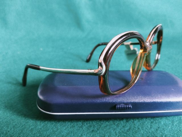 ขอขายกรอบแว่นตาหญิงวินเทจแบรนด์ Marwitz รุ่น 6064 portrait.made in Germany แท้ ขนาด 50-14-130มม.ก้านมีหุ้มทองสภาพไม่ผ่านการใช้งานเก่าเก็บ รูปที่ 6