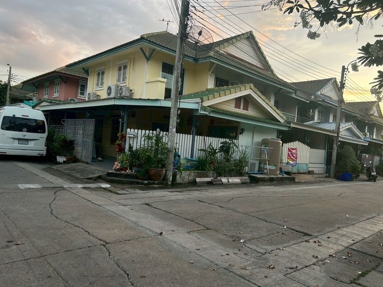 ขาย พฤกษา ริมคลอง 3 บางบัวทอง นนทบุรี หลังมุม 25.5 ตรว 1.7ลบ