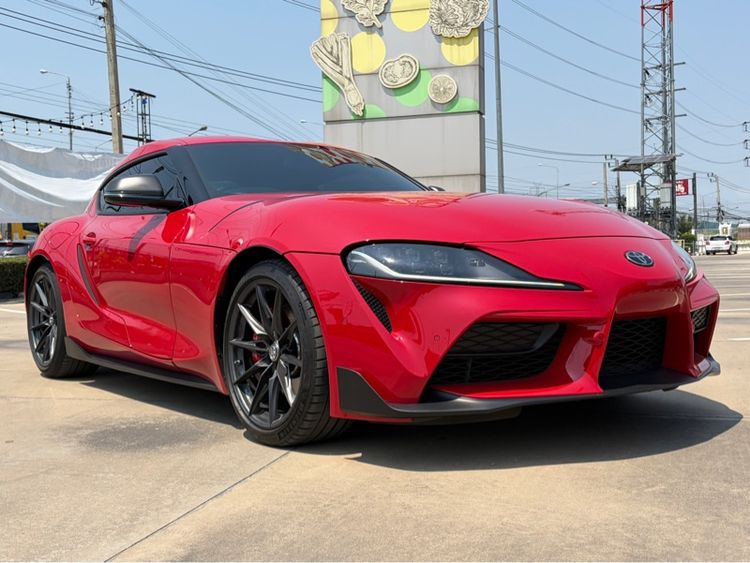 รถ Toyota Supra 3.0 GR สี แดง