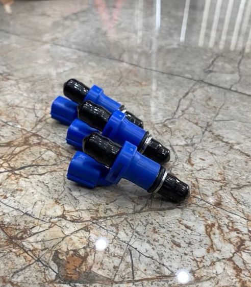 หัวฉีด xmax300 ยี่ห้อ RG สีแดง 14รูเบอร์ 350ccและยี่ห้อckสีนำ้เงินเบอร์ 520cc. รูปที่ 3