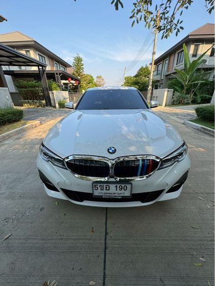 BMW Series 3 2020 330e Sedan เบนซิน เกียร์อัตโนมัติ ขาว
