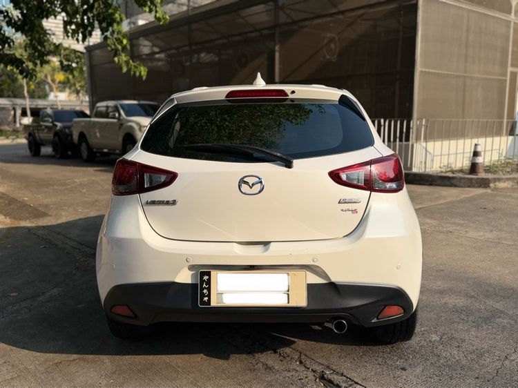 Mazda Mazda 2 2018 1.3 High Connect Sedan เบนซิน ไม่ติดแก๊ส เกียร์อัตโนมัติ ขาว รูปที่ 4