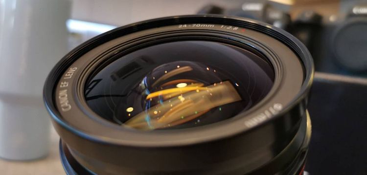 ชายเลนส์24-70f2.8L รูปที่ 16
