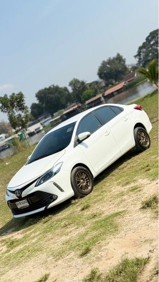 Toyota Vios 2020 1.5 Mid Sedan เบนซิน ไม่ติดแก๊ส เกียร์อัตโนมัติ ขาว รูปที่ 3