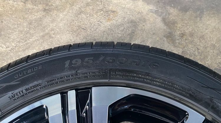 ✨ล้ออะไหล่✨4รู100 Toyota Yaris Ativ ขอบ 16 ดำหน้าเงา พร้อมยาง 195-50-16 FORTUNE ปี 22 รูปที่ 4