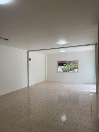 อื่นๆ มีบางส่วน สร้างเสร็จก่อน 2010 🏡 บ้านแฝดสวย พร้อมอยู่ นนทบุรี 38.4 ตร.ว. 3 นอน 2 น้ำ ใกล้ตลาดลุงออม ใกล้MRT ตลาดบางใหญ่ เพียง 3.29 ล้าน รูปที่ 4