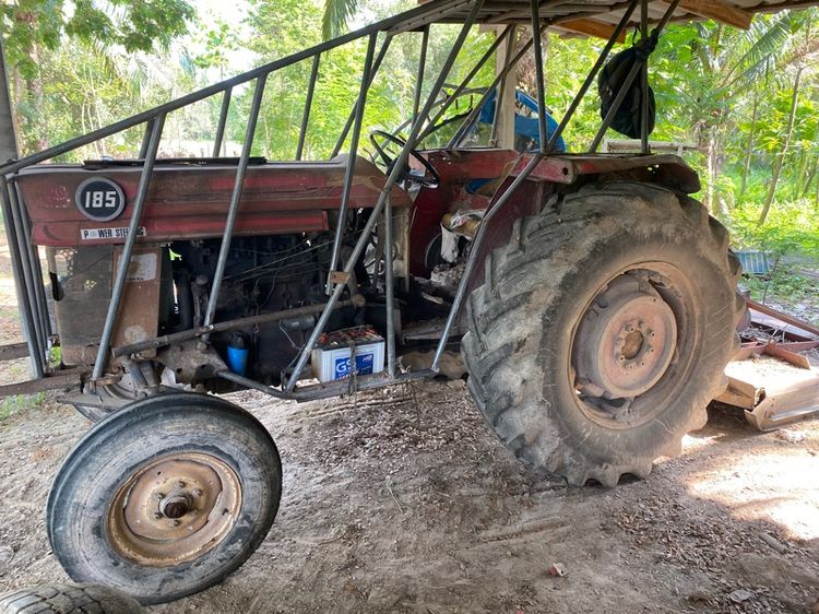 Massey Ferguson 185 รถไถแมสซี่