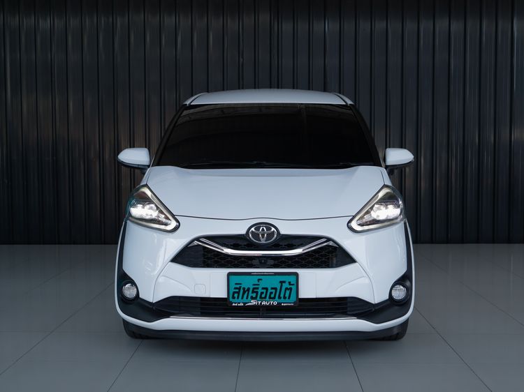 Toyota Sienta 2022 1.5 V Utility-car เบนซิน ไม่ติดแก๊ส เกียร์อัตโนมัติ ขาว รูปที่ 2