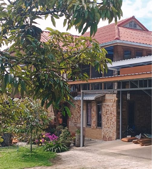 🏔️ ตื่นมาจิบกาแฟชมวิวเขา กินทุเรียนจากต้นที่ "น้ำหนาว" กันครับ