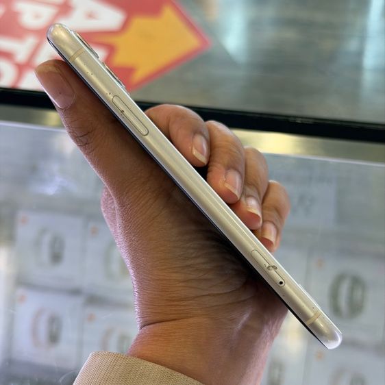 iPhone11 64GB สีขาว เครื่องศูนย์ โมเดลTH 🔥🔥 รูปที่ 4