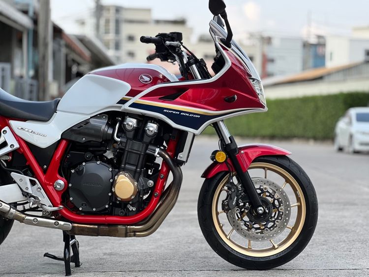 Honda CB1300 super bold or 2022 รถเทสไดร์ฟศูนย์ สวยจัด หายาก รูปที่ 17