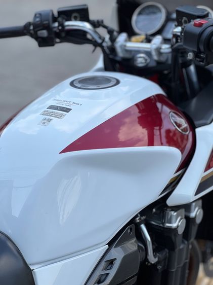 Honda CB1300 super bold or 2022 รถเทสไดร์ฟศูนย์ สวยจัด หายาก รูปที่ 9