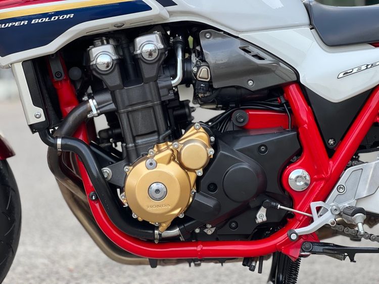 Honda CB1300 super bold or 2022 รถเทสไดร์ฟศูนย์ สวยจัด หายาก รูปที่ 15