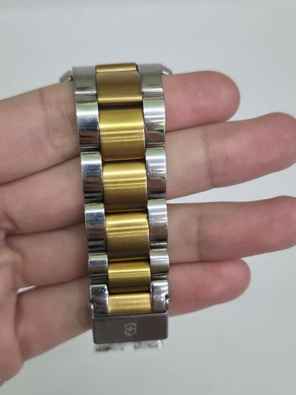 Victorinox Swiss Army Chronograph Two-Tone Sapphire Tachymeter สภาพสวย พร้อมใช้งาน รูปที่ 8