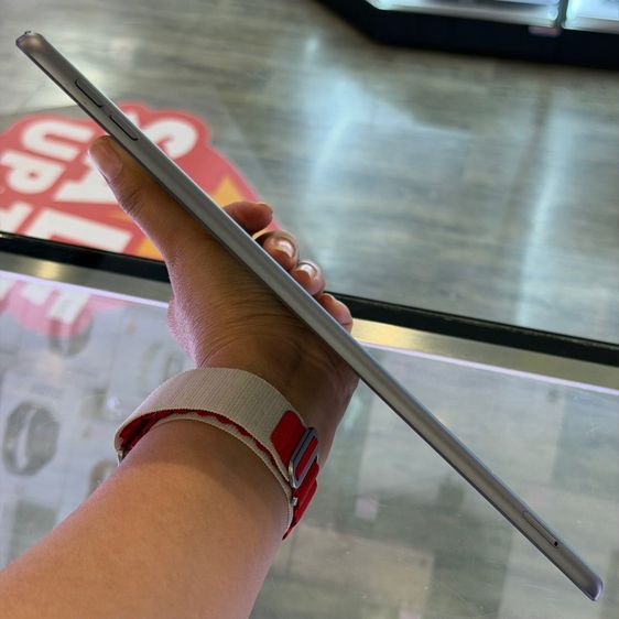 iPad Gen9 64GB ใส่ซิม(CellularและWiFi) สีดำ เครื่องศูนย์ โมเดลTH สภาพสวยมาก เครื่องใช้งานดีเยี่ยม🔥🔥 รูปที่ 4