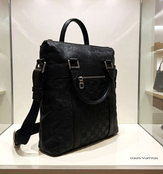 Louis Vuitton Messenger Voyager PM Monogram Shadow Leather  รูปที่ 2
