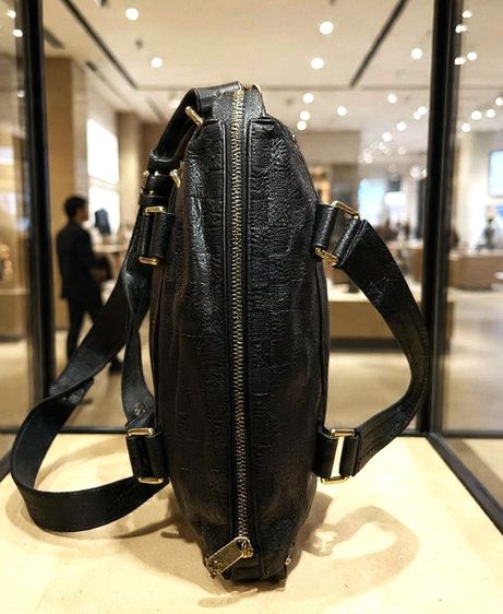 Louis Vuitton Messenger Voyager PM Monogram Shadow Leather  รูปที่ 5