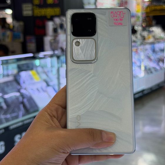 Vivo V30 สีขาว เครื่องศูนย์ สภาพสวยมากๆ จอ6.78นิ้ว แรม12รอม256 Snap7 Gen3 กล้อง50ล้าน(3ตัว)🔥🔥 รูปที่ 2